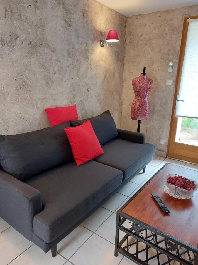 Les Dauphins Apartment Saint-Romain-de-Jalionas Exterior photo